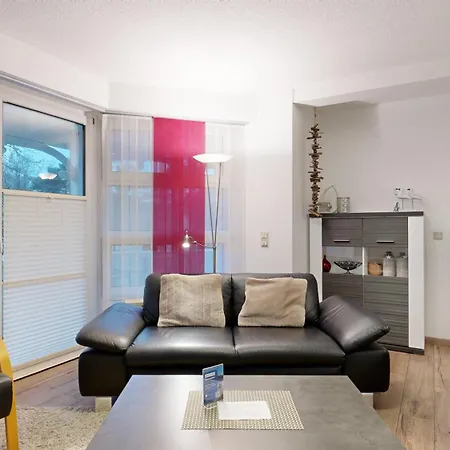 Fewo Direkt Am Strand , Mit Balkon Und Seitlichem Meerblick, Haus Strelasund, Binz 宾茨