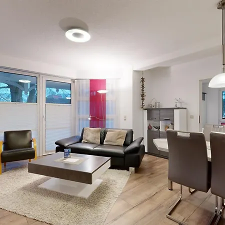 Fewo Direkt Am Strand , Mit Balkon Und Seitlichem Meerblick, Haus Strelasund, Binz *