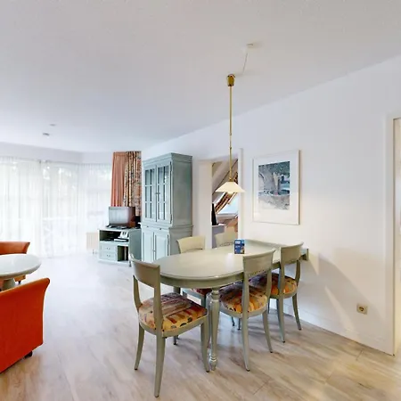 Fewo Direkt Am Strand , Mit Balkon Und Seitlichem Meerblick, Haus Strelasund, Binz