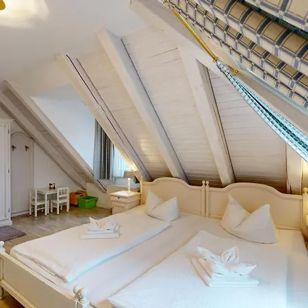 Fewo Direkt Am Strand , Mit Balkon Und Seitlichem Meerblick, Haus Strelasund, Binz * 宾茨