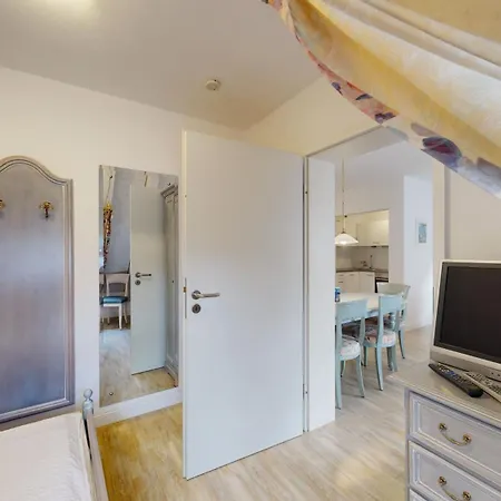 Fewo Direkt Am Strand , Mit Balkon Und Seitlichem Meerblick, Haus Strelasund, Binz 宾茨