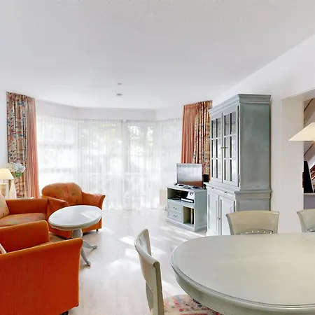 Fewo Direkt Am Strand , Mit Balkon Und Seitlichem Meerblick, Haus Strelasund, Binz *