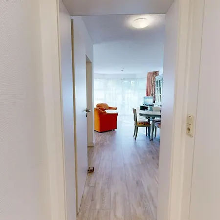 Fewo Direkt Am Strand , Mit Balkon Und Seitlichem Meerblick, Haus Strelasund, Binz *