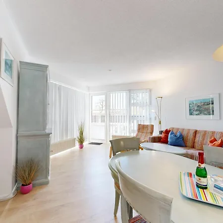 公寓 Fewo Direkt Am Strand , Mit Balkon Und Seitlichem Meerblick, Haus Strelasund, Binz
