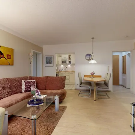 Direkt Am , Mit Balkon Und Seitlichem Meerblick, Haus Strelasund, Binz