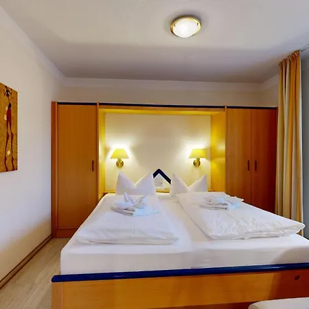 Lejlighed Direkt Am , Mit Balkon Und Seitlichem Meerblick, Haus Strelasund, Binz