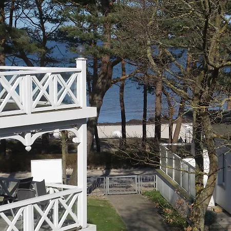 Fewo Direkt Am Strand , Mit Balkon Und Seitlichem Meerblick, Haus Strelasund, Binz *