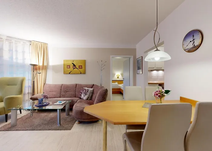 Direkt Am , Mit Balkon Und Seitlichem Meerblick, Haus Strelasund, *