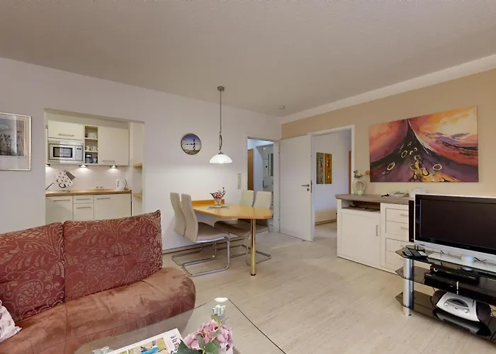 Direkt Am , Mit Balkon Und Seitlichem Meerblick, Haus Strelasund, Apartment