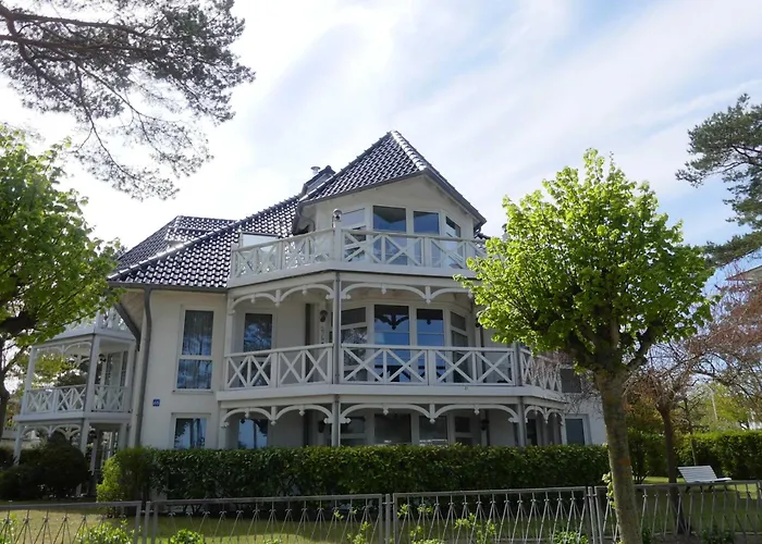 Direkt Am , Mit Balkon Und Seitlichem Meerblick, Haus Strelasund, Apartment Binz